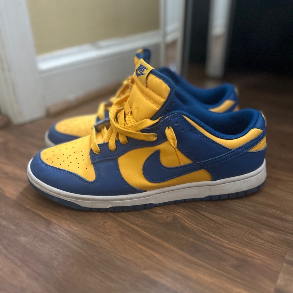 Nike Kids Shoes - Blue and Yellow